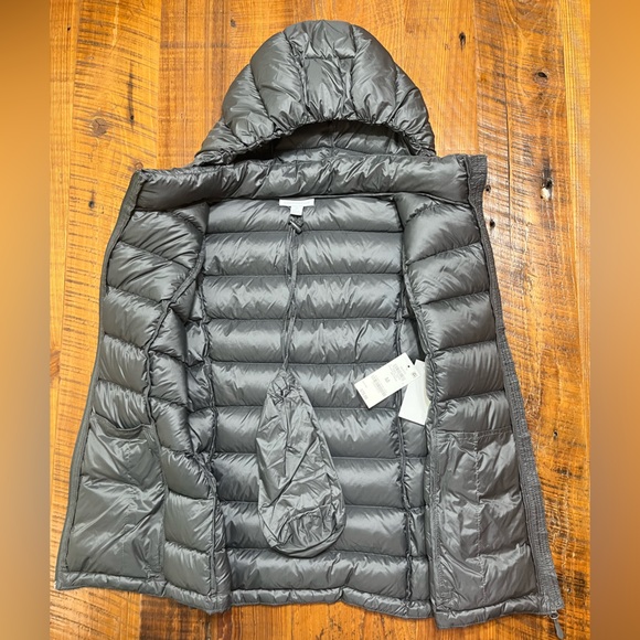 NWT Charter Club Gray Puffer Vest Size Medium - Picture 5 of 14